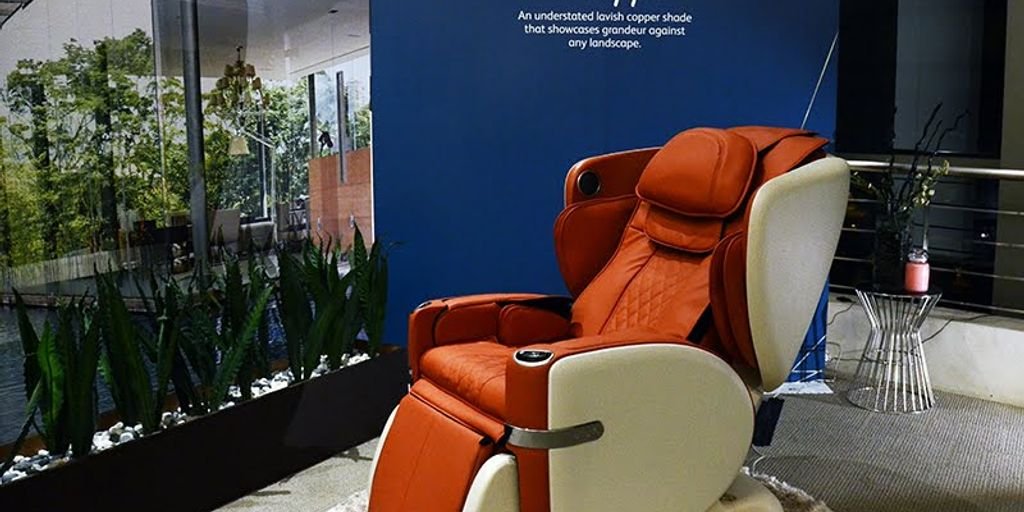 Shiatsu massage chair in a serene spa setting